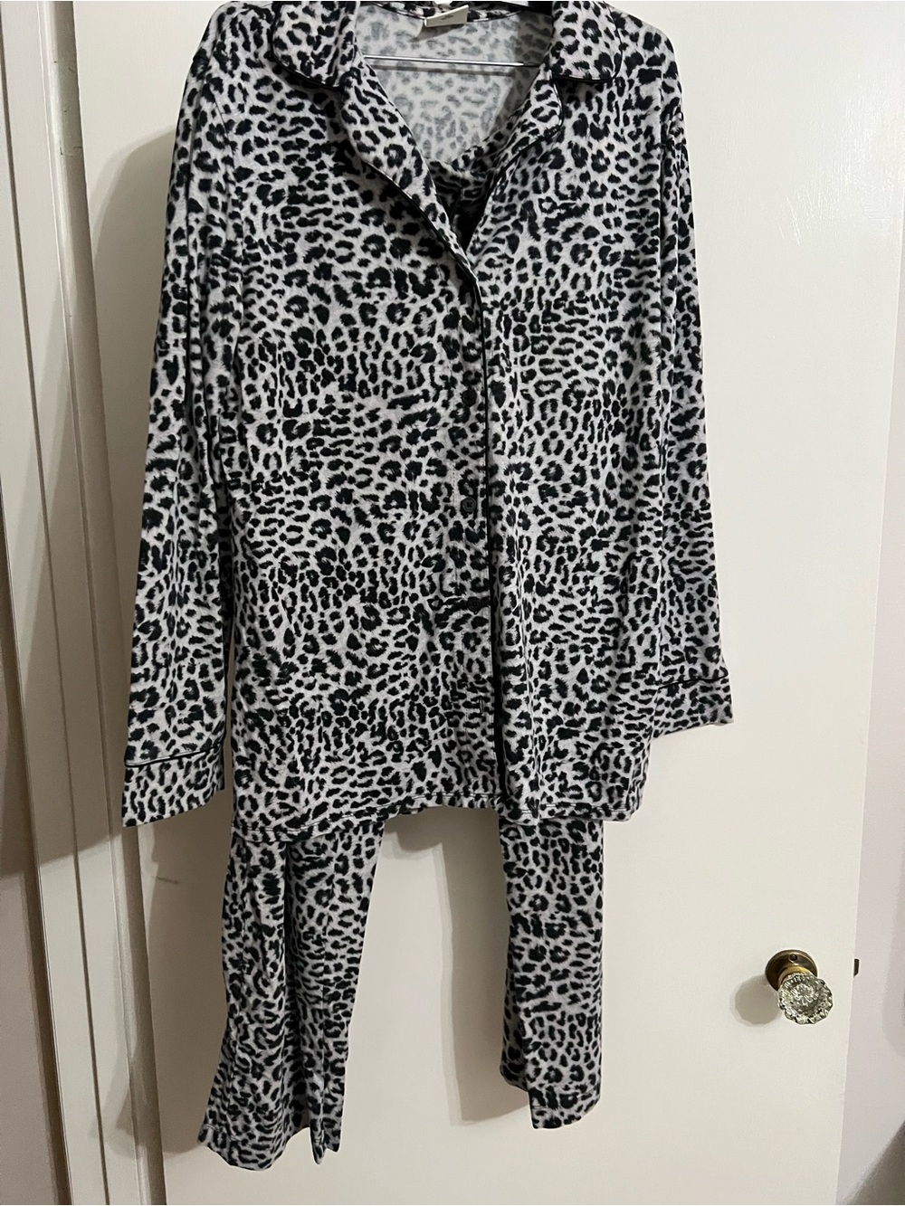 Soma White and Black Leopard Print Top